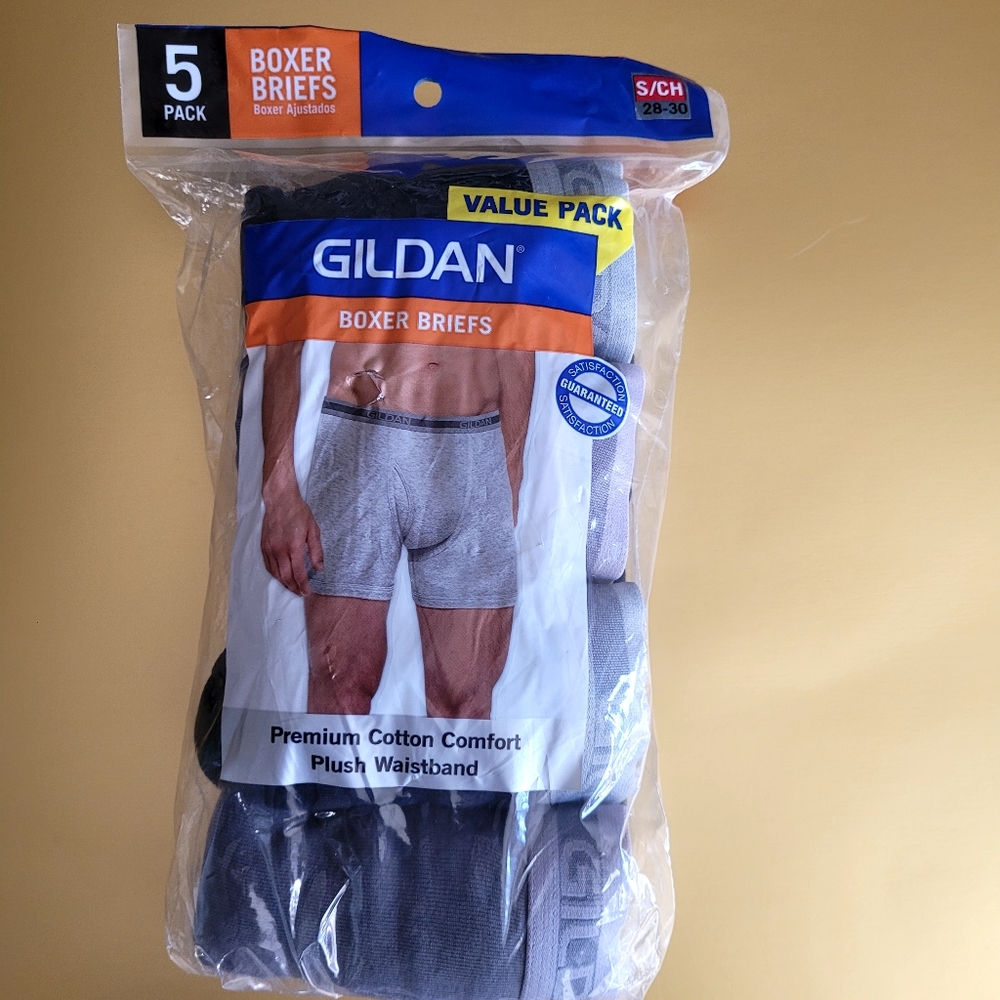 Men's Gildan Boxer Breifs Sz Small (28-30)
